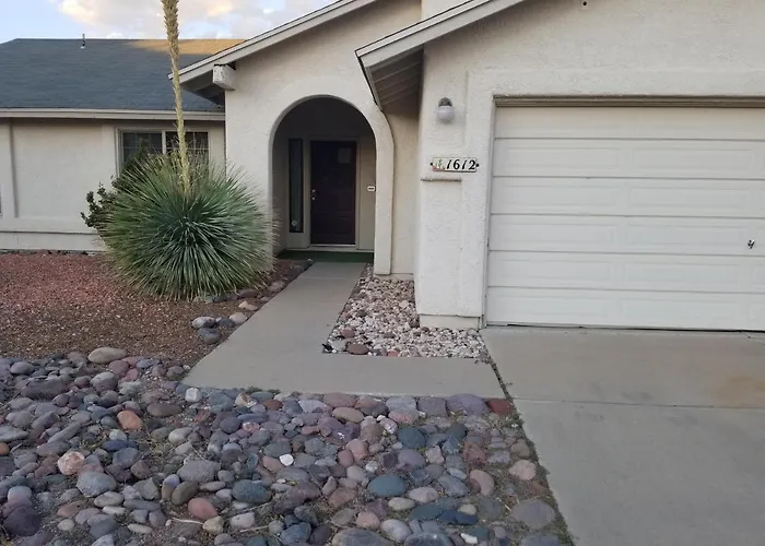 Quiet Neighborhood Off La Canada